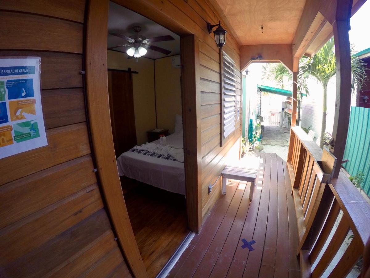 Chila'S Accommodations Caye Caulker Exterior foto